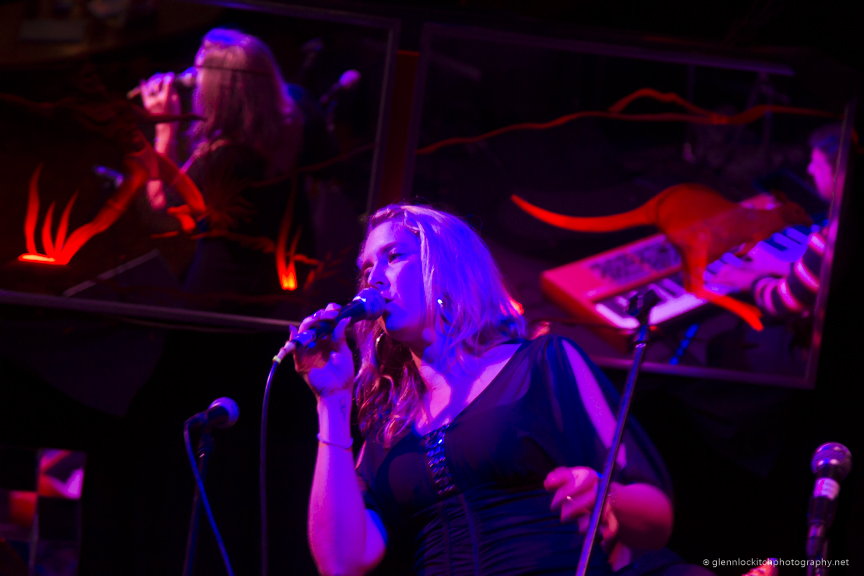 The Melting Pot live